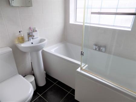 2 bedroom Terraced House for sale in Rockingham Grove, Bingham, NG13