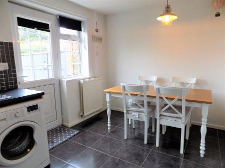 2 bedroom Terraced House for sale in Rockingham Grove, Bingham, NG13