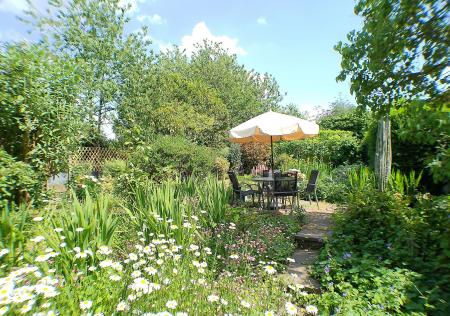 5 bedroom Character Property for sale in Kneeton Road, East Bridgford, NG13