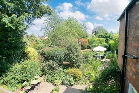 5 bedroom Character Property for sale in Kneeton Road, East Bridgford, NG13
