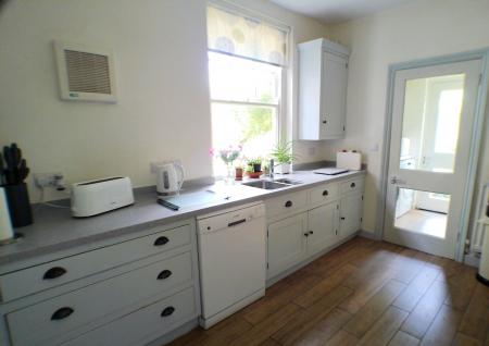 5 bedroom Character Property for sale in Kneeton Road, East Bridgford, NG13