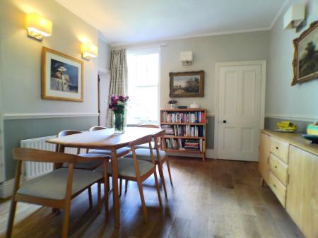 5 bedroom Character Property for sale in Kneeton Road, East Bridgford, NG13