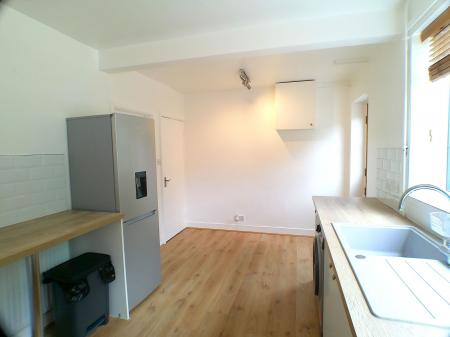 2 bedroom Terraced House to let in Trenchard Close, Newton, NG13