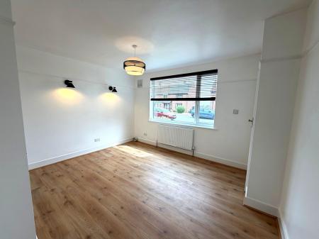 2 bedroom Terraced House to let in Trenchard Close, Newton, NG13