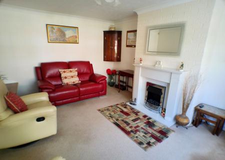 3 bedroom Terraced House for sale in Croft Rise, East Bridgford, NG13