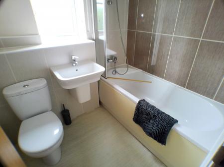 3 bedroom Semi-detached house for sale in Southfield Grove, Bingham, NG13