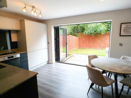 3 bedroom Semi-detached house for sale in Southfield Grove, Bingham, NG13