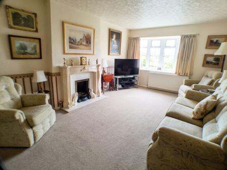 3 bedroom Detached bungalow for sale in Bulcote Drive, Burton Joyce, NG14