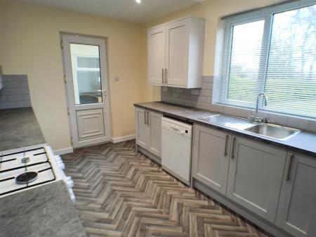 3 bedroom Detached house for sale in Inholms Gardens, Flintham, NG23