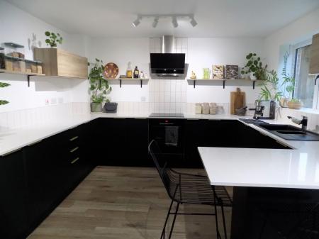 3 bedroom Semi-detached house for sale in Palmer Avenue, Bottesford, NG13