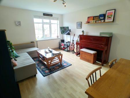 2 bedroom Maisonette for sale in Ludgate Drive, East Bridgford, NG13