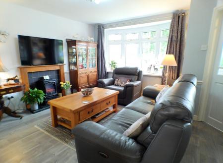 3 bedroom Semi-detached house for sale in Cox Drive, Bottesford, NG13
