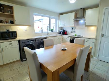 3 bedroom Semi-detached house for sale in Cox Drive, Bottesford, NG13