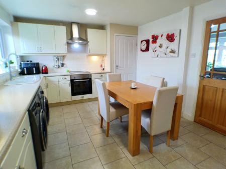 3 bedroom Semi-detached house for sale in Cox Drive, Bottesford, NG13