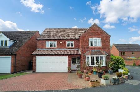 4 bedroom Detached house for sale in Spire View, Bottesford, NG13