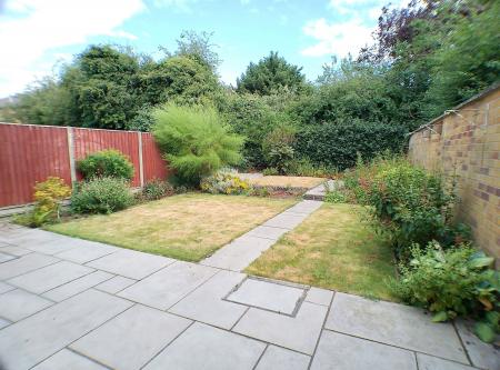 3 bedroom Semi-detached house for sale in Charnwood Grove, Bingham, NG13