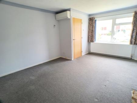 3 bedroom Semi-detached house for sale in Charnwood Grove, Bingham, NG13