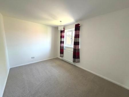 2 bedroom Semi-detached house to let in Hine Avenue, Newark, NG24