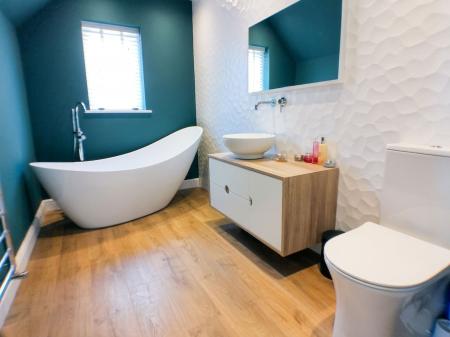 4 bedroom Detached house for sale in Sutton-Cum-Granby, Nottingham, NG13