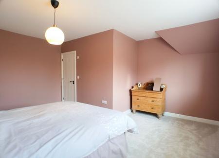 4 bedroom Detached house for sale in Sutton-Cum-Granby, Nottingham, NG13