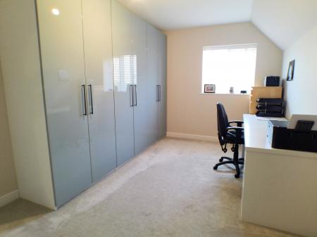 4 bedroom Detached house for sale in Sutton-Cum-Granby, Nottingham, NG13