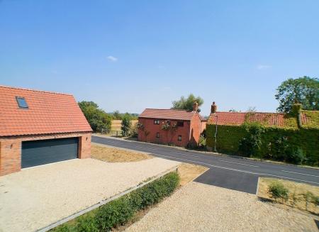 4 bedroom Detached house for sale in Sutton-Cum-Granby, Nottingham, NG13