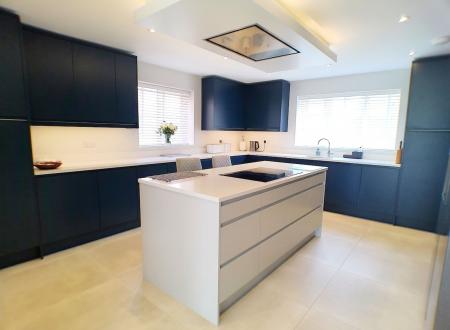 4 bedroom Detached house for sale in Sutton-Cum-Granby, Nottingham, NG13