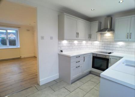 2 bedroom Terraced House to let in Brendon Grove, Bingham, NG13