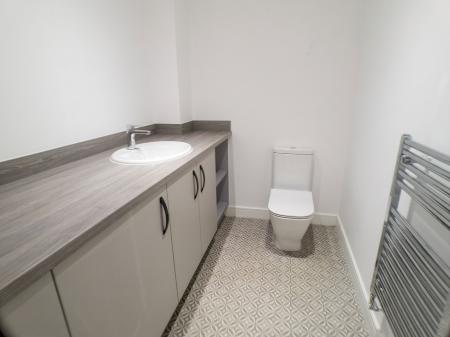 3 bedroom Semi-detached house to let in Burrows Drive, Bingham, NG13