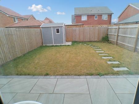 3 bedroom Semi-detached house to let in Burrows Drive, Bingham, NG13