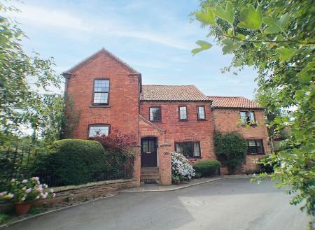 Rutland Square, Barkestone, NG13