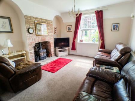 4 bedroom Detached house for sale in Rutland Square, Barkestone, NG13