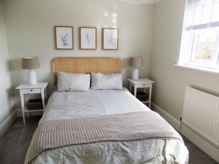 4 bedroom Detached house for sale in Winterbeck Close, Bottesford, NG13