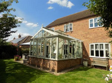 4 bedroom Detached house for sale in Winterbeck Close, Bottesford, NG13