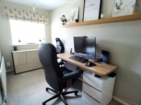 4 bedroom Detached house for sale in Copeland Grove, Bingham, NG13