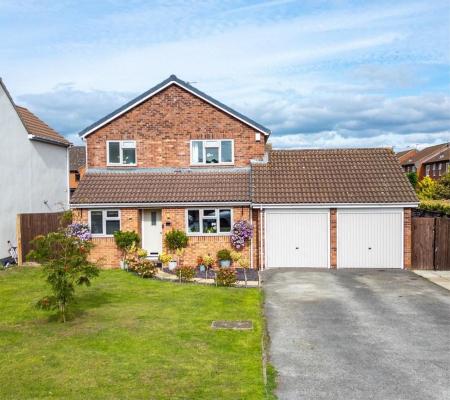 Copeland Grove, Bingham, NG13