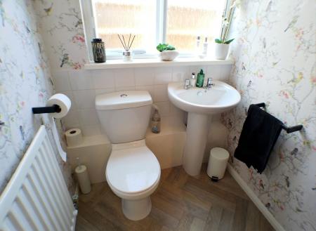 4 bedroom Detached house for sale in Copeland Grove, Bingham, NG13