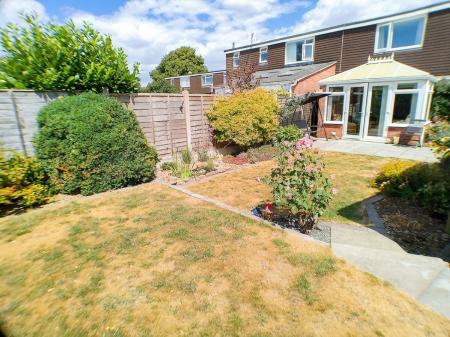 3 bedroom Semi-detached house for sale in Bowbridge Gardens, Bottesford, NG13