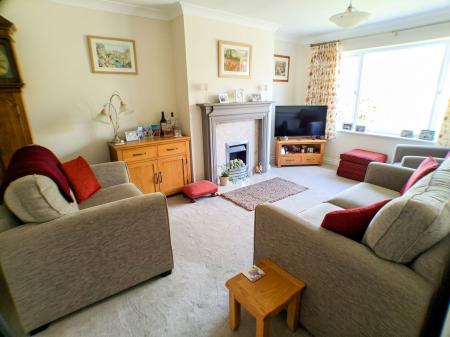 3 bedroom Semi-detached house for sale in Bowbridge Gardens, Bottesford, NG13