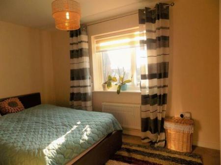 3 bedroom Semi-detached house to let in Jersey Gardens, Nottingham, NG3