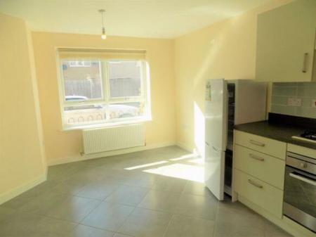 3 bedroom Semi-detached house to let in Jersey Gardens, Nottingham, NG3