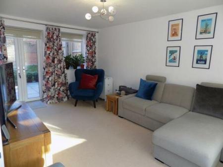 3 bedroom Semi-detached house to let in Jersey Gardens, Nottingham, NG3