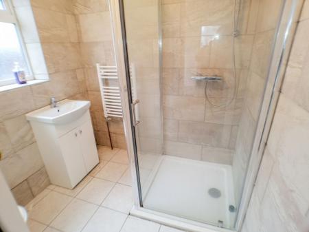 4 bedroom Semi-detached house for sale in West End Close, Bottesford, NG13