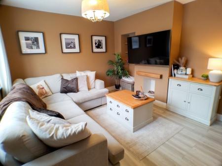 2 bedroom End of terrace house for sale in Trenchard Close, Newton, NG13