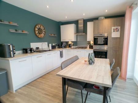 3 bedroom Semi-detached house for sale in Sedbergh Close, Newton, NG13