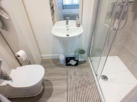 3 bedroom Semi-detached house for sale in Sedbergh Close, Newton, NG13