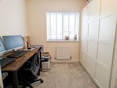 3 bedroom Semi-detached house for sale in Sedbergh Close, Newton, NG13