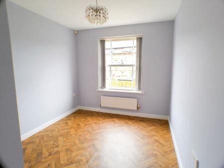 2 bedroom Flat for sale in Moor Lane, Bingham, NG13