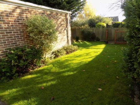 2 bedroom Semi-detached house to let in Langdale Grove, Bingham, NG13