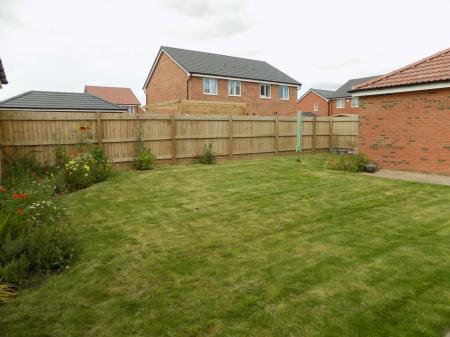 4 bedroom Detached house to let in Burrows Drive, Bingham, NG13
